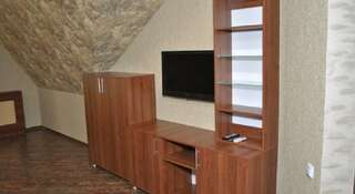 Гостиница Жара Пятигорск Двухместный номер с 1 кроватью и видом на бассейн-1